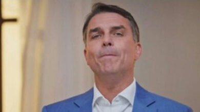 TSE ordena reexibição de propaganda de Flávio Bolsonaro após falha técnica no áudio