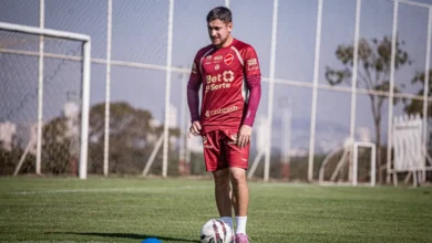 Vila Nova perde João Vieira por suspensão para duelo contra o Novorizontino